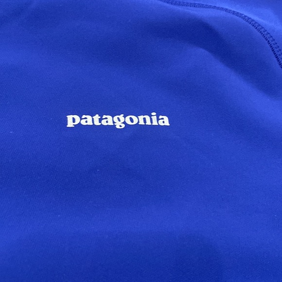 Mens lightweight all weather Patagonia rain jacket. Perfect condition - Picture 3 of 6